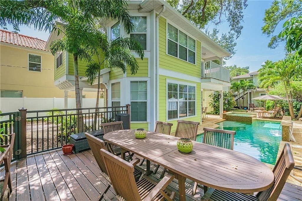 3506 W BARCELONA STREET TAMPA, FL 33629