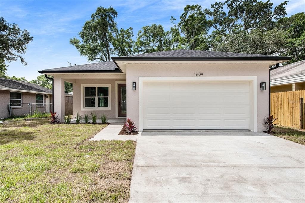 1609 E IDELL STREET TAMPA, FL 33604