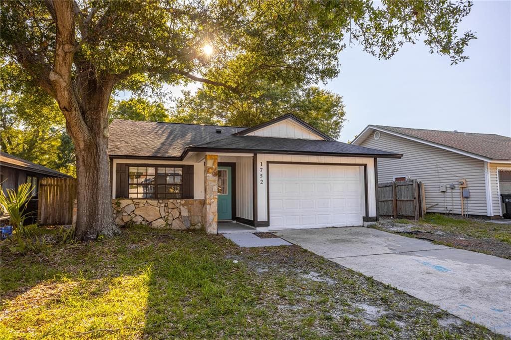 1752 PINECONE WAY LARGO, FL 33771