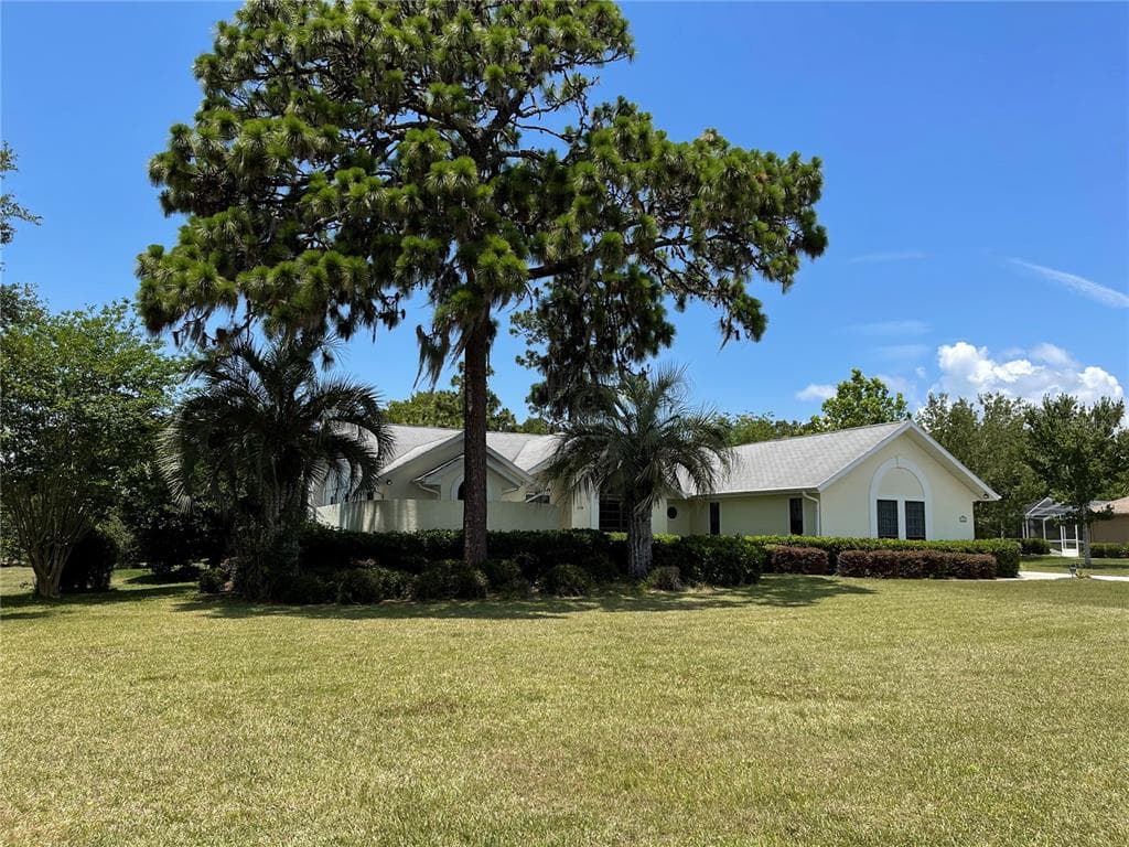 1218 N MAN O WAR DRIVE HERNANDO, FL 34442