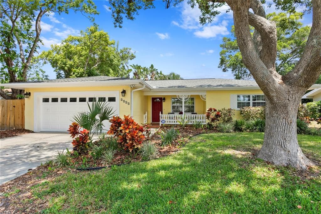 1926 SANDRA DRIVE CLEARWATER, FL 33764