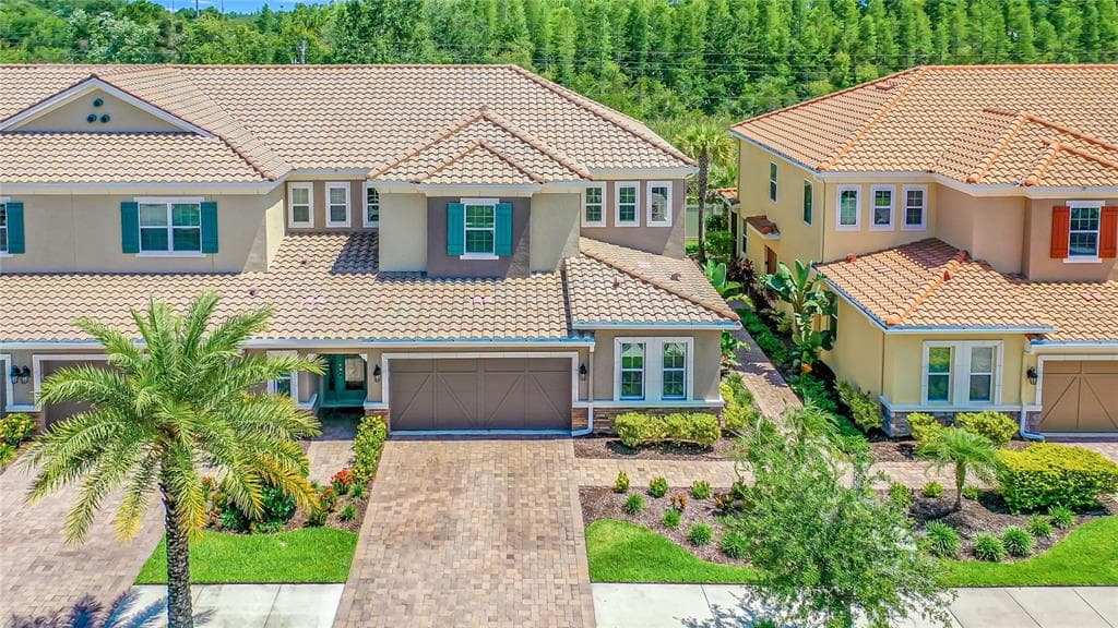 8711 TERRACINA LAKE DRIVE TAMPA, FL 33625