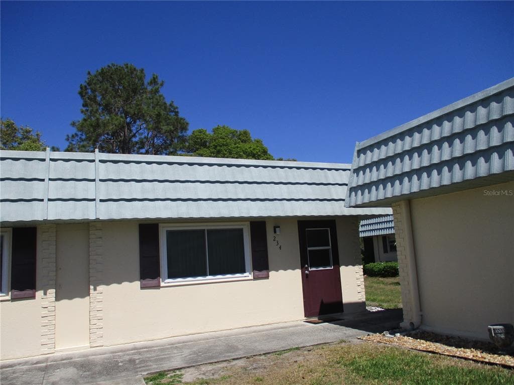 1801 BEDFORD TERRACE UNIT 234 SUN CITY CENTER, FL 33573