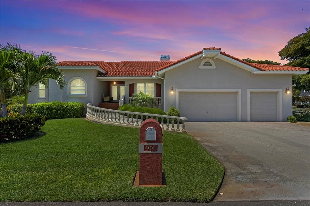 701 PINTA DRIVE TIERRA VERDE, FL 33715