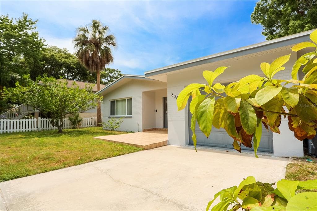 806 GULF ROAD