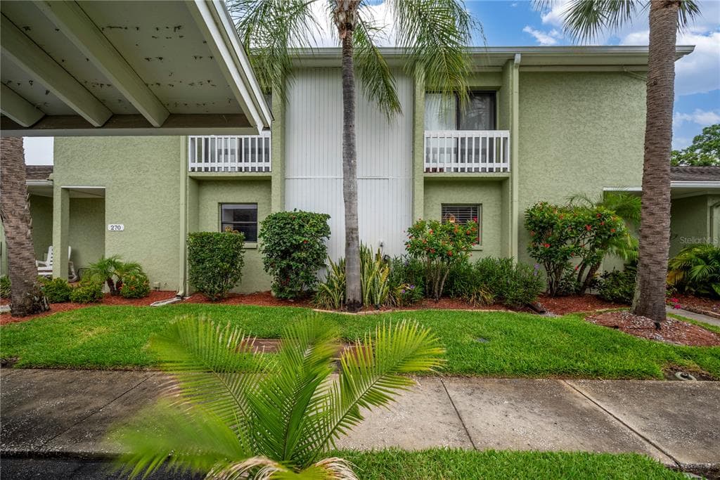 270 CYPRESS PLACE OLDSMAR, FL 34677