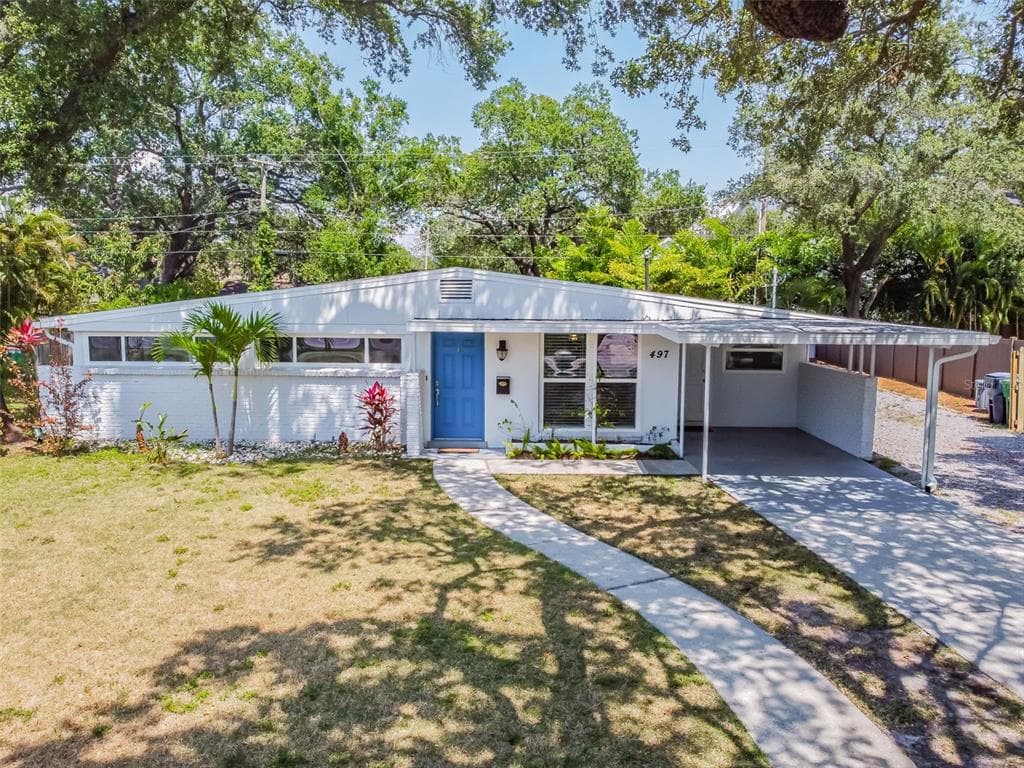 497 W DAVIS BOULEVARD
