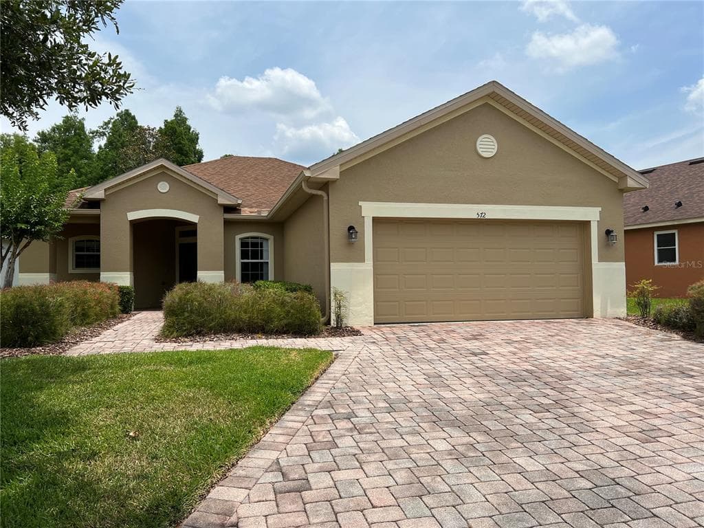 572 GENOA DRIVE KISSIMMEE, FL 34759