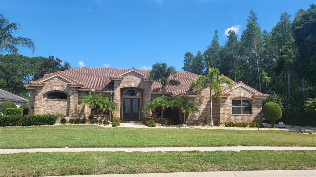 974 CARSTAIRS COURT