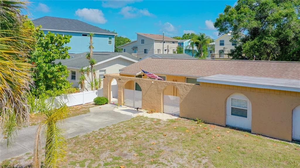 809 ILLINOIS AVENUE PALM HARBOR, FL 34683