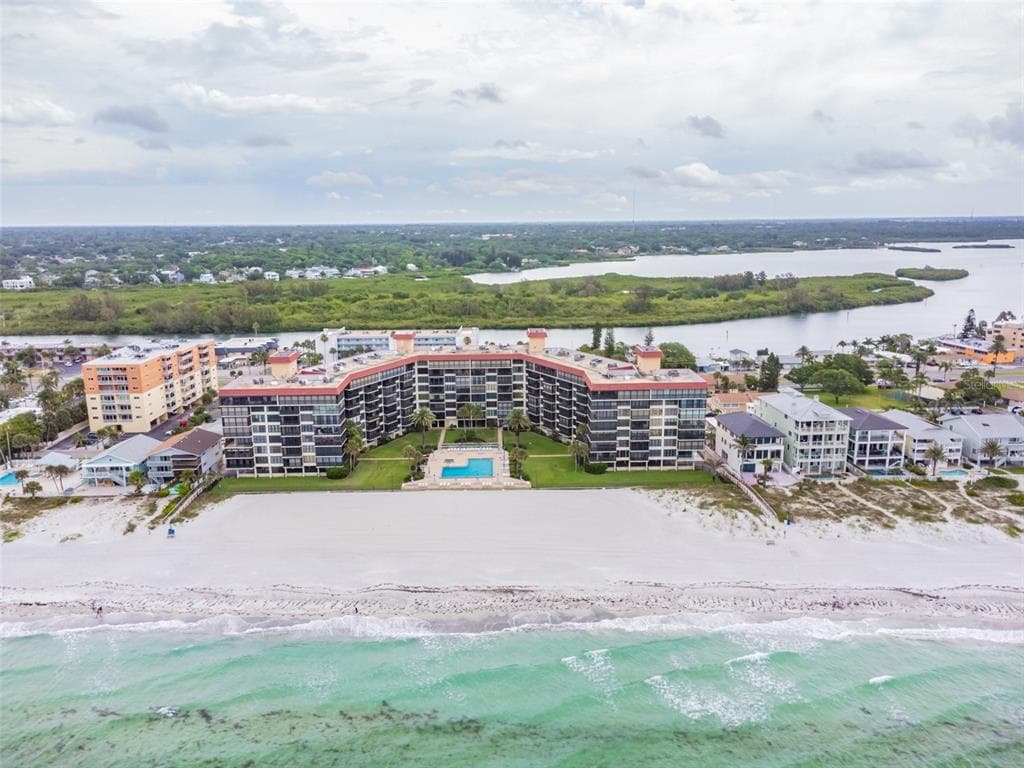 18304 GULF BOULEVARD UNIT 115 REDINGTON SHORES, FL 33708