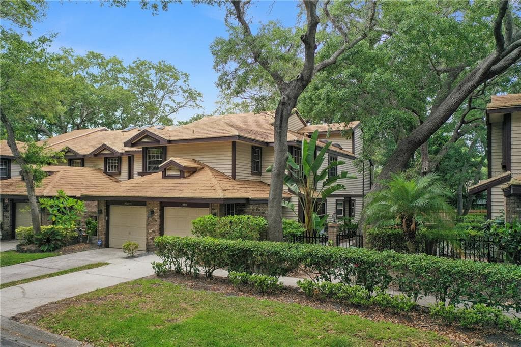 1490 MAHOGANY LANE UNIT 706 PALM HARBOR, FL 34683