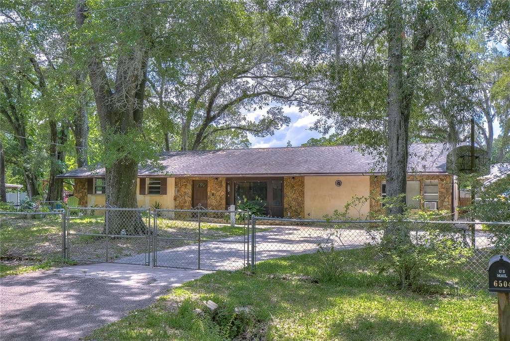 6504 N 78TH STREET TAMPA, FL 33610