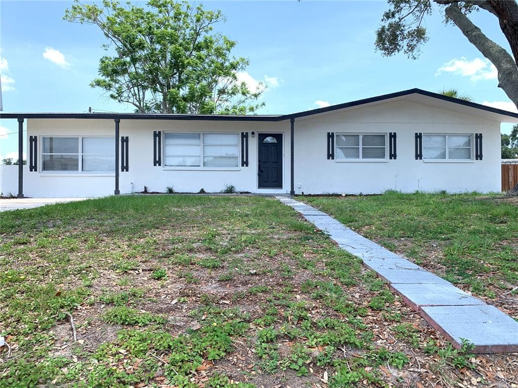 6277 42ND AVENUE N ST PETERSBURG, FL 33709