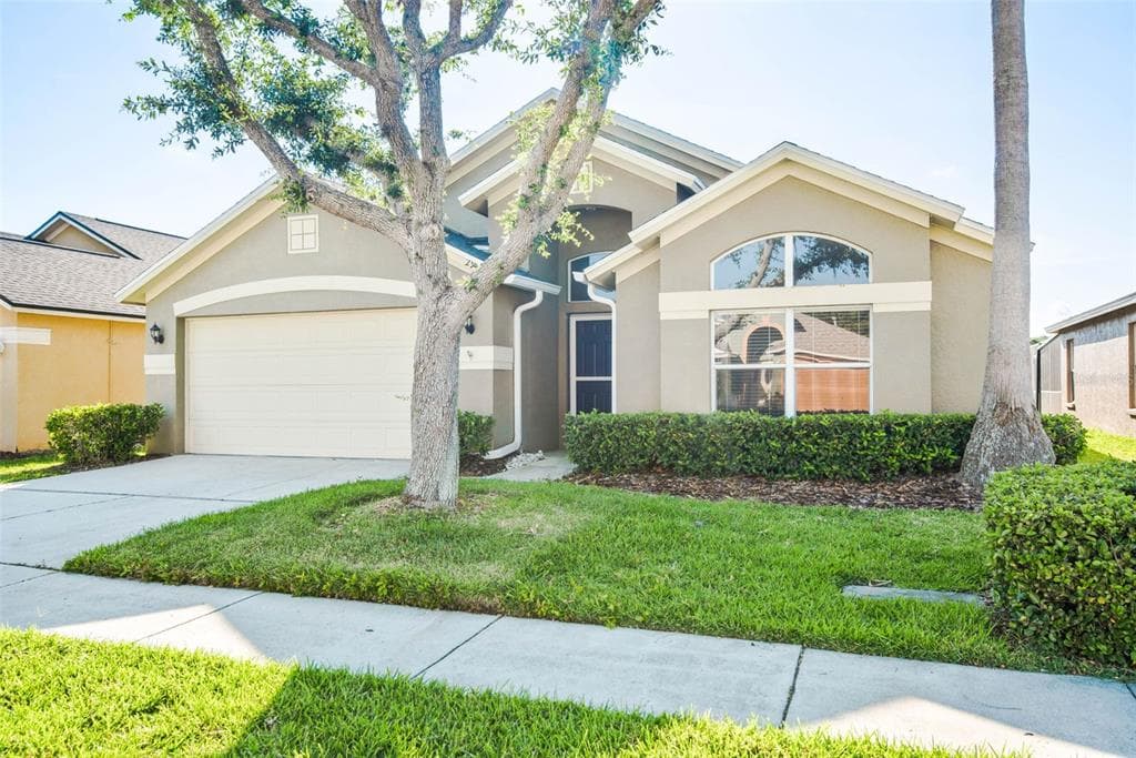 29413 CROSSLAND DRIVE WESLEY CHAPEL, FL 33543