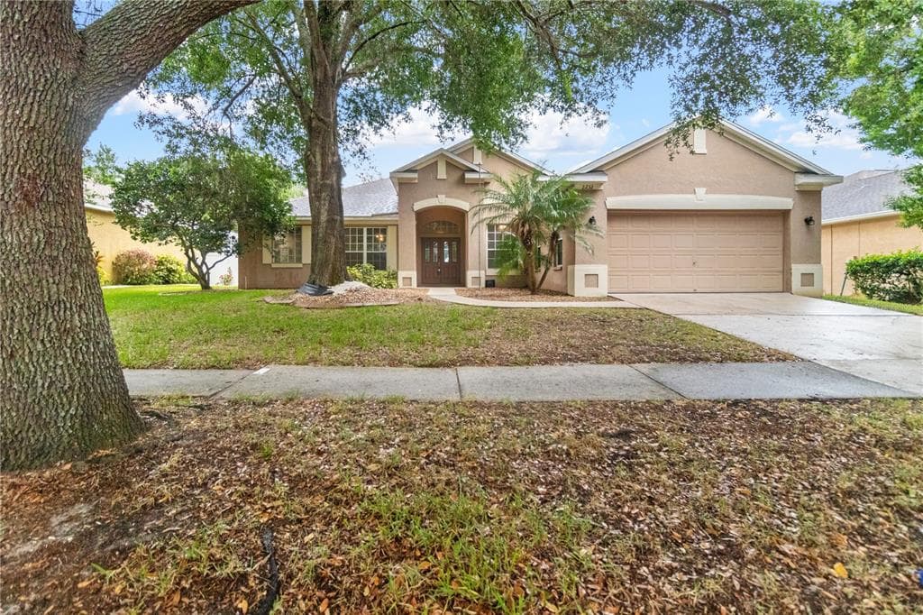 2232 LONGMORE CIRCLE VALRICO, FL 33596