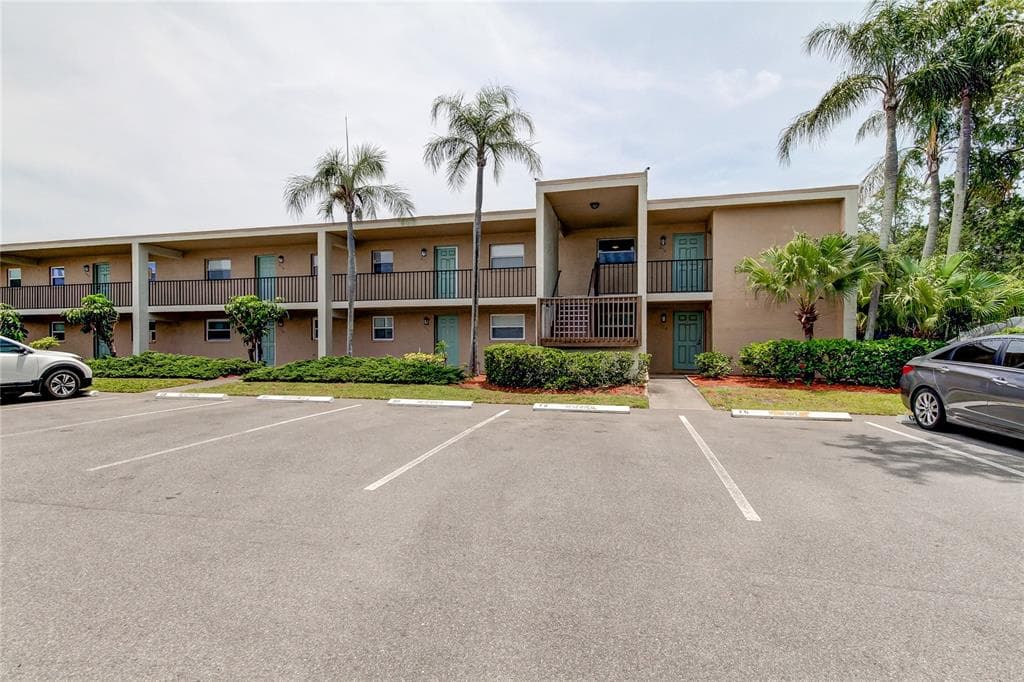 12300 PARK BOULEVARD UNIT 212 SEMINOLE, FL 33772