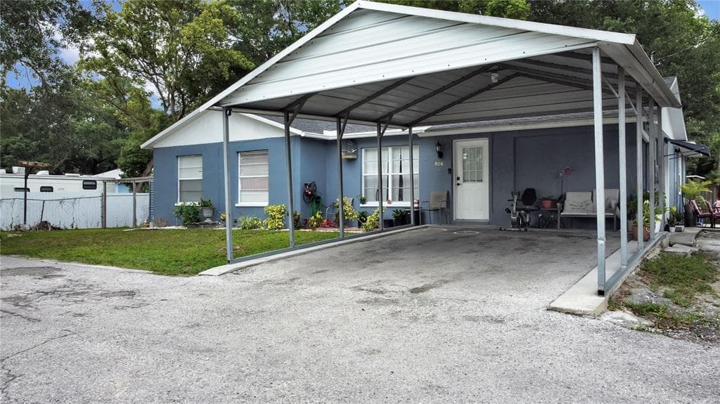 8106 N ROME AVENUE TAMPA, FL 33604