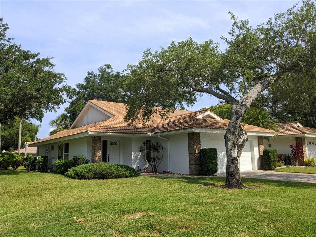 5718 GARDEN LAKES PALM BRADENTON, FL 34203