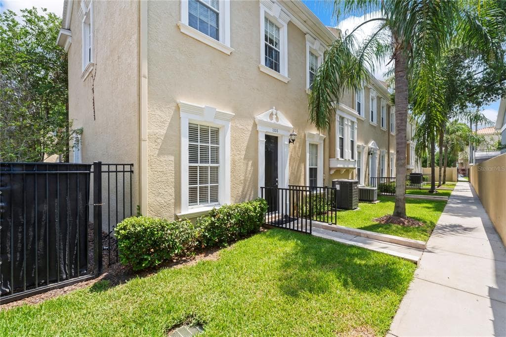1008 EDISON PARK COURT TAMPA, FL 33606