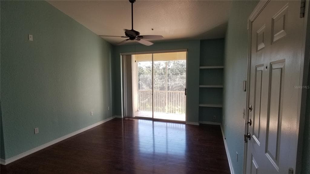 5703 LEGACY CRESCENT PLACE UNIT 301 RIVERVIEW, FL 33578