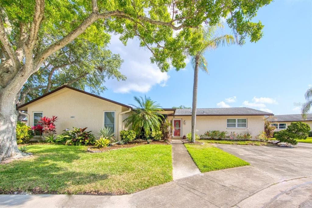 2821 SHERBROOKE LANE UNIT A PALM HARBOR, FL 34684
