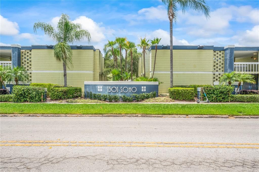 1301 S HOWARD AVENUE UNIT B3 TAMPA, FL 33606