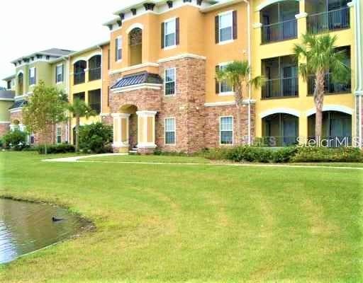 2405 COURTNEY MEADOWS COURT UNIT 201 TAMPA, FL 33619