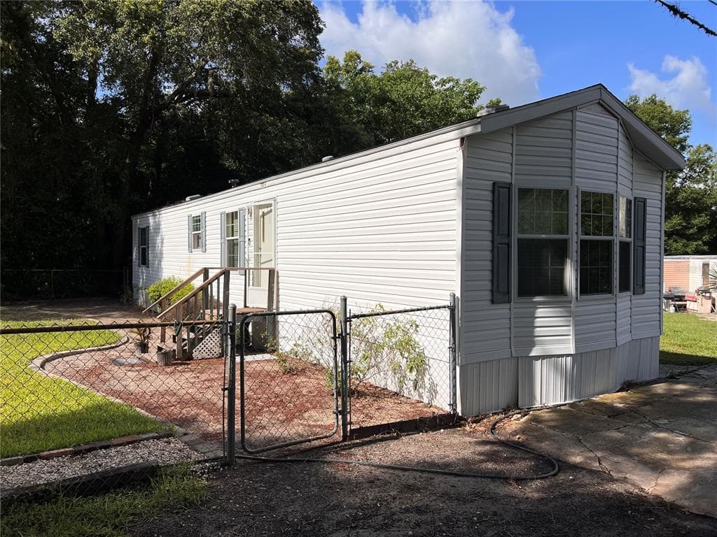 11854 SE 99TH TERRACE BELLEVIEW, FL 34420