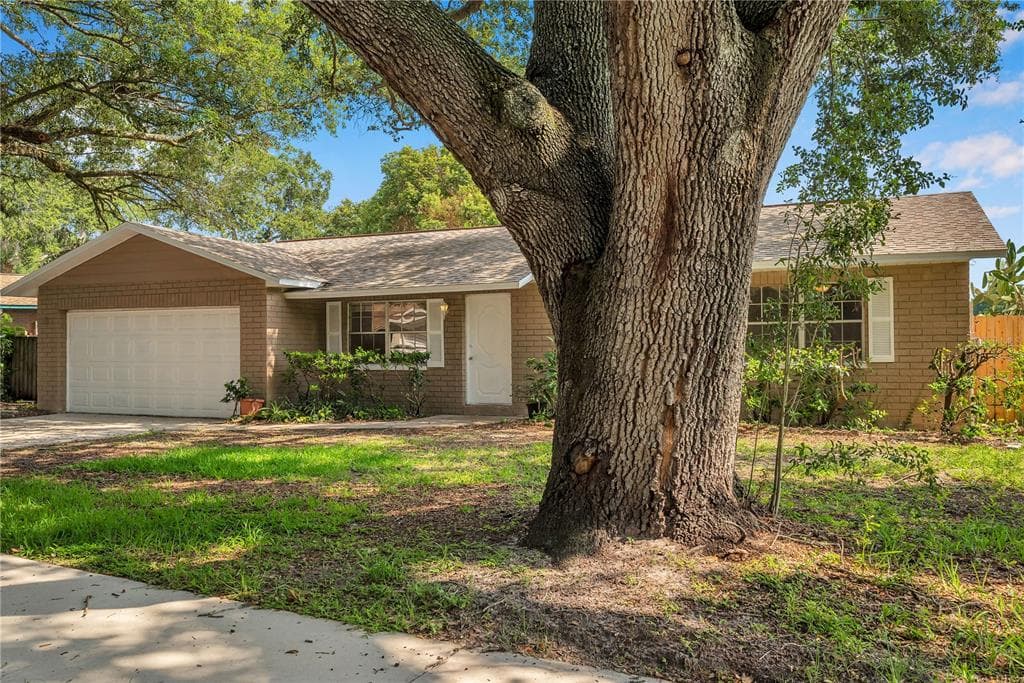4821 PRESIDENTIAL STREET SEFFNER, FL 33584