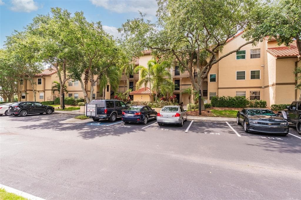 2400 FEATHER SOUND DRIVE UNIT 731 CLEARWATER, FL 33762
