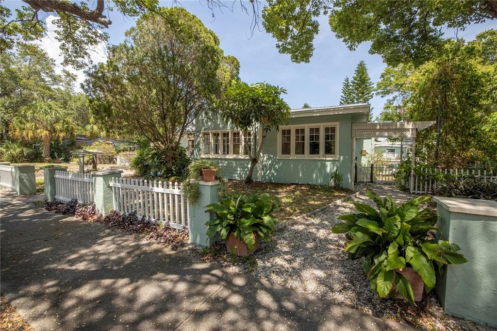2616 48TH STREET S GULFPORT, FL 33711