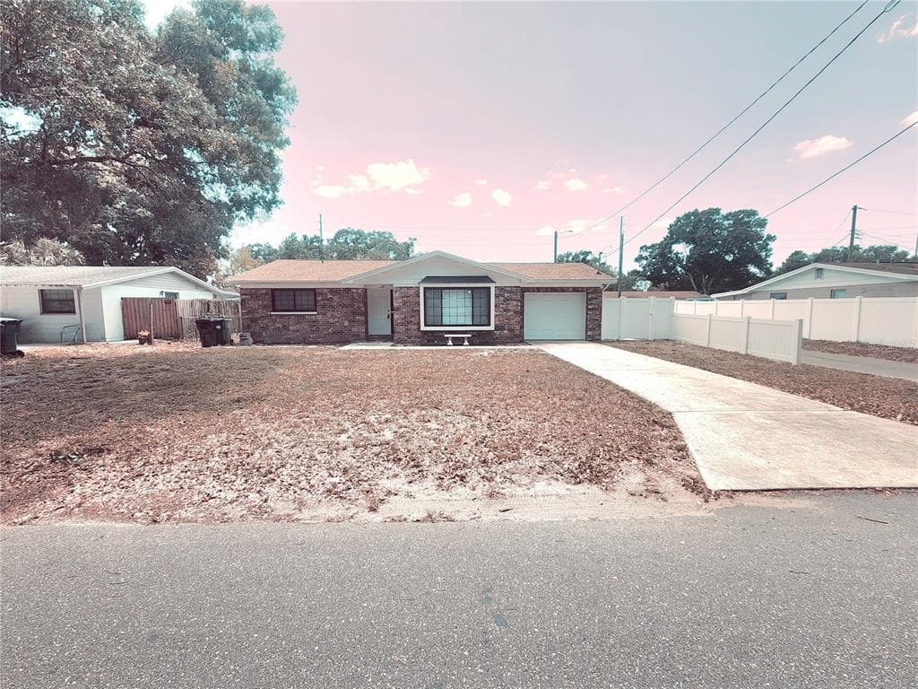 2524 LORRAINE STREET TAMPA, FL 33614