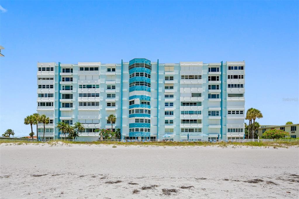 17400 GULF BOULEVARD UNIT D5 REDINGTON SHORES, FL 33708