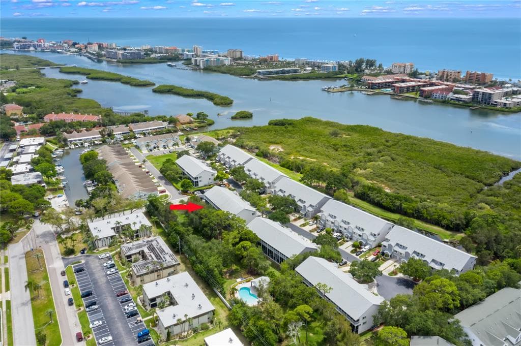 9547 TARA CAY COURT SEMINOLE, FL 33776