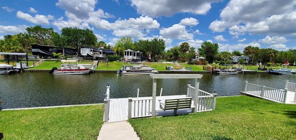 430 WATERWAY DRIVE LAKE WALES, FL 33898