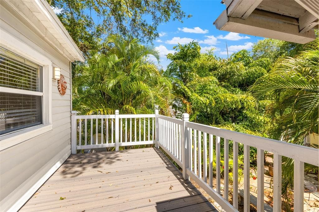 111 1/2 12TH AVENUE N ST PETERSBURG, FL 33701