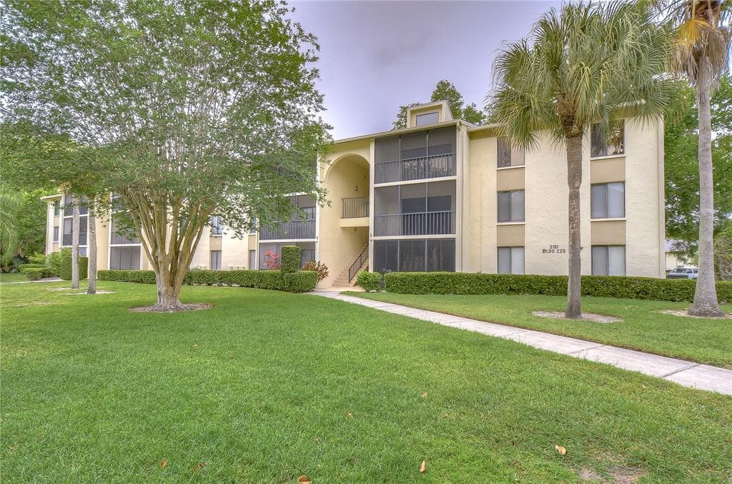 3161 LAKE PINE WAY S UNIT H3 TARPON SPRINGS, FL 34688