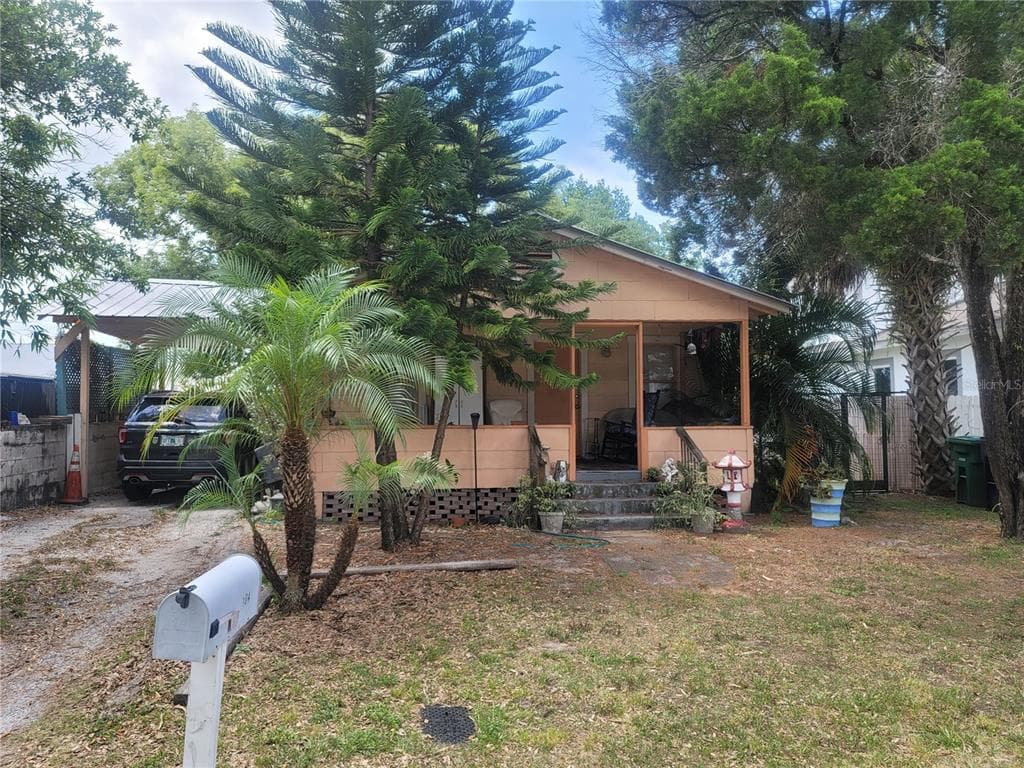 104 W GENESEE STREET TAMPA, FL 33603