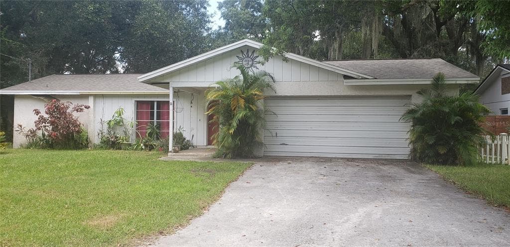 2005 RUSSELL DRIVE TAMPA, FL 33618