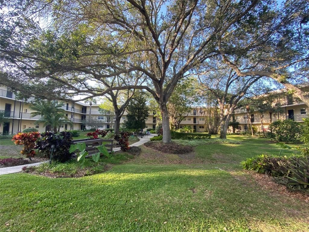 11485 OAKHURST ROAD UNIT 1200-313 LARGO, FL 33774
