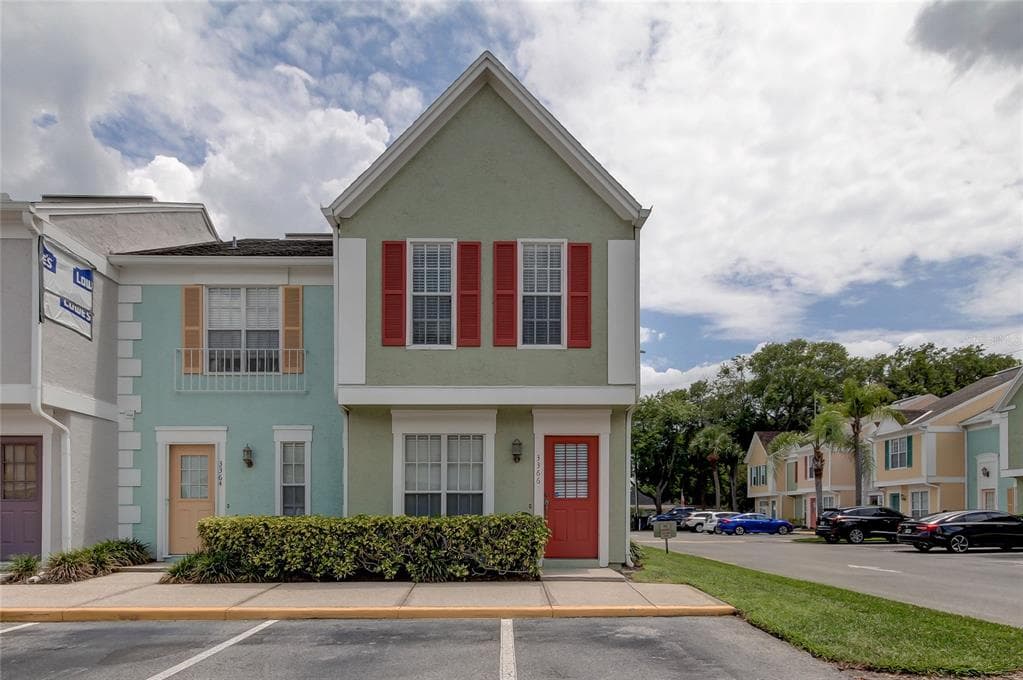 3366 W WYOMING CIRCLE TAMPA, FL 33611