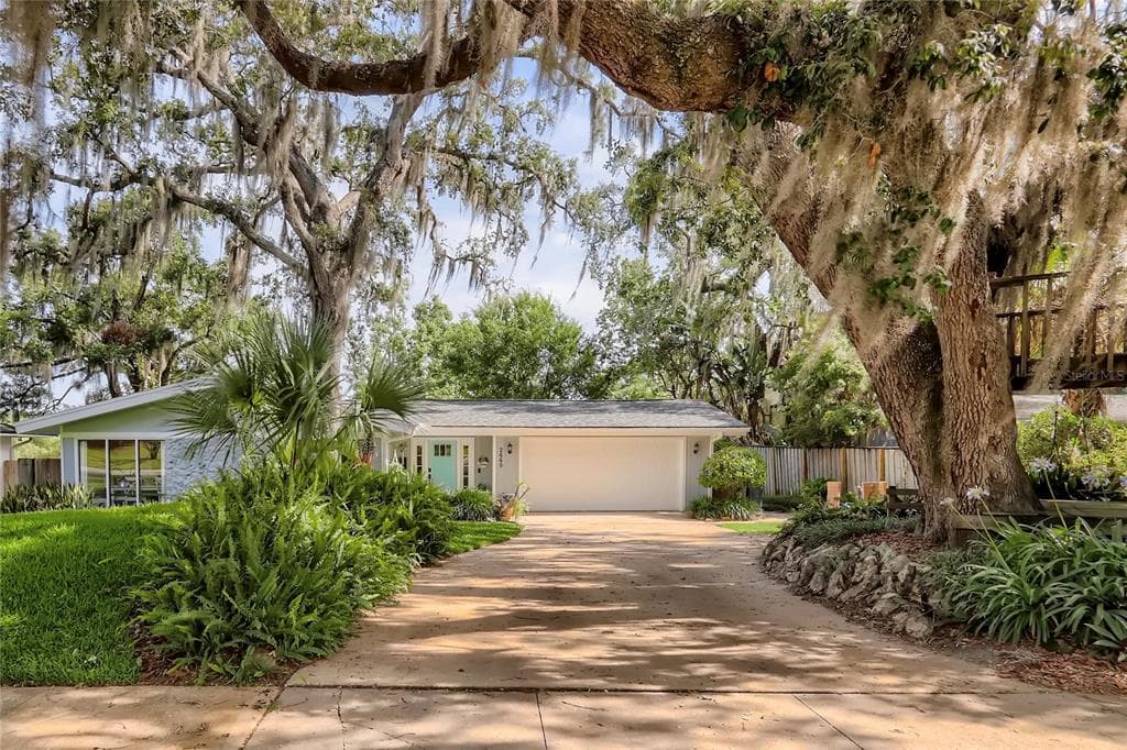 2449 LAKE WAUMPI DRIVE WINTER PARK, FL 32789
