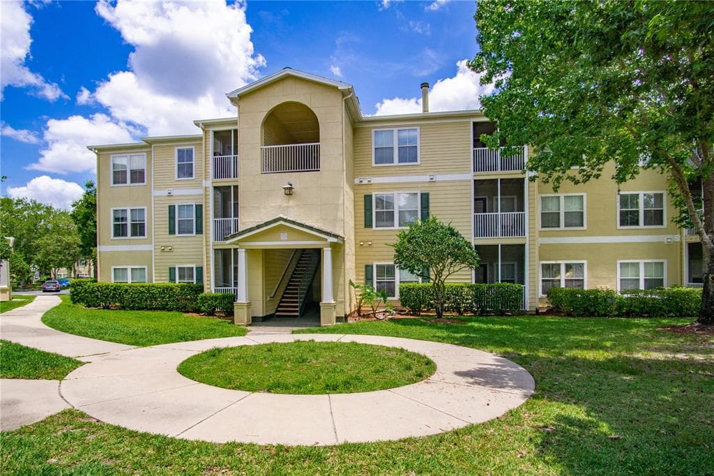 18340 BRIDLE CLUB DRIVE TAMPA, FL 33647