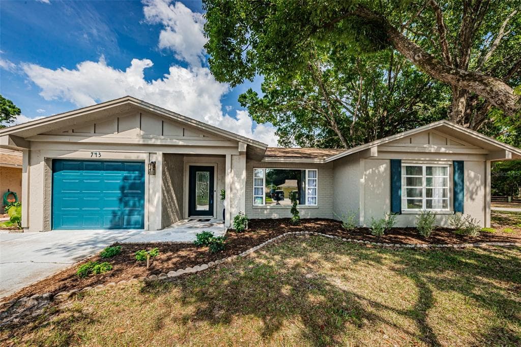 743 HELMSMAN STREET PALM HARBOR, FL 34685