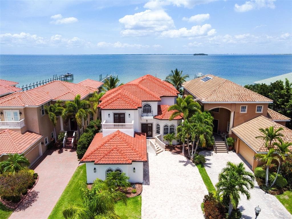 6418 BRIGHT BAY COURT