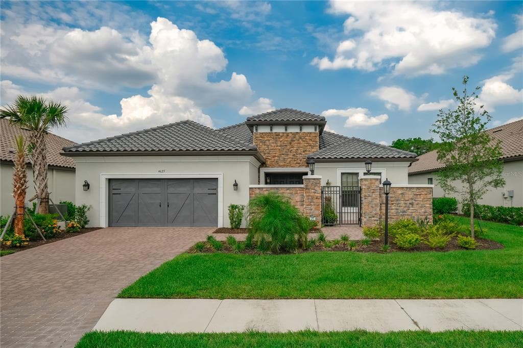 4625 TRENTO PLACE BRADENTON, FL 34211