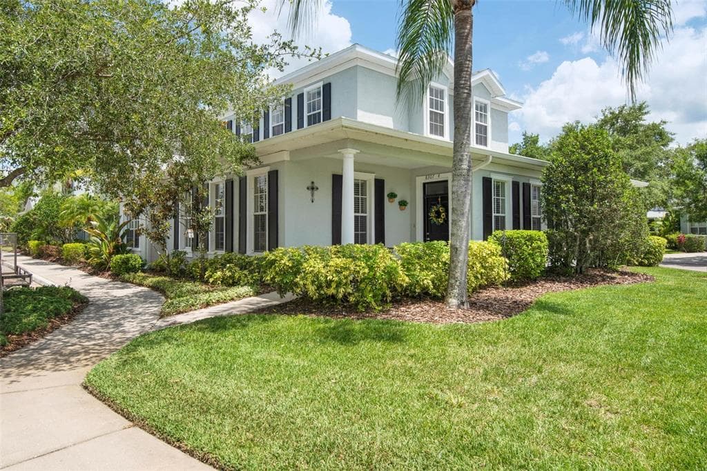 8307 MANOR CLUB CIRCLE UNIT 4 TAMPA, FL 33647