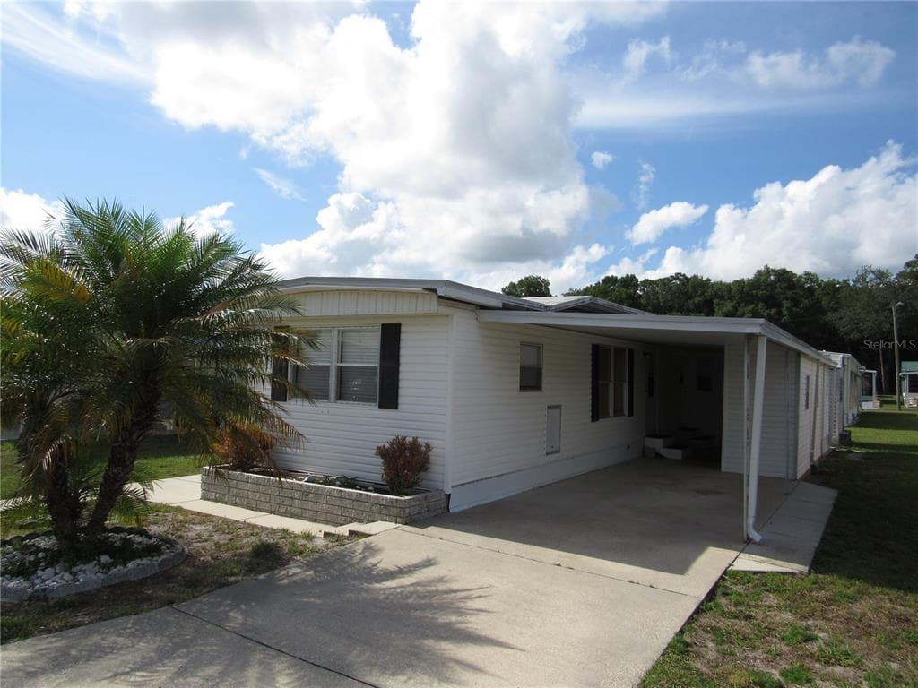 37116 SANDRA AVENUE ZEPHYRHILLS, FL 33542