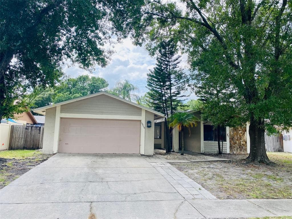 15712 SQUIRREL TREE PLACE TAMPA, FL 33624